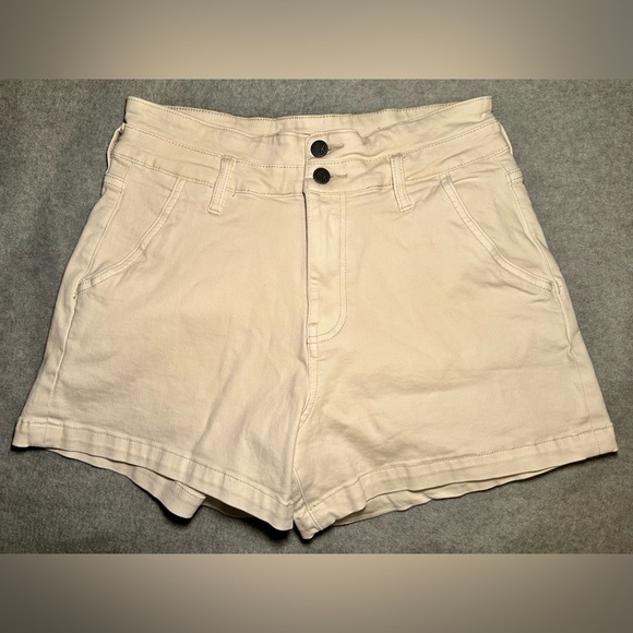 KUT from the Kloth Jane high rise short white size 8 - Picture 4 of 8